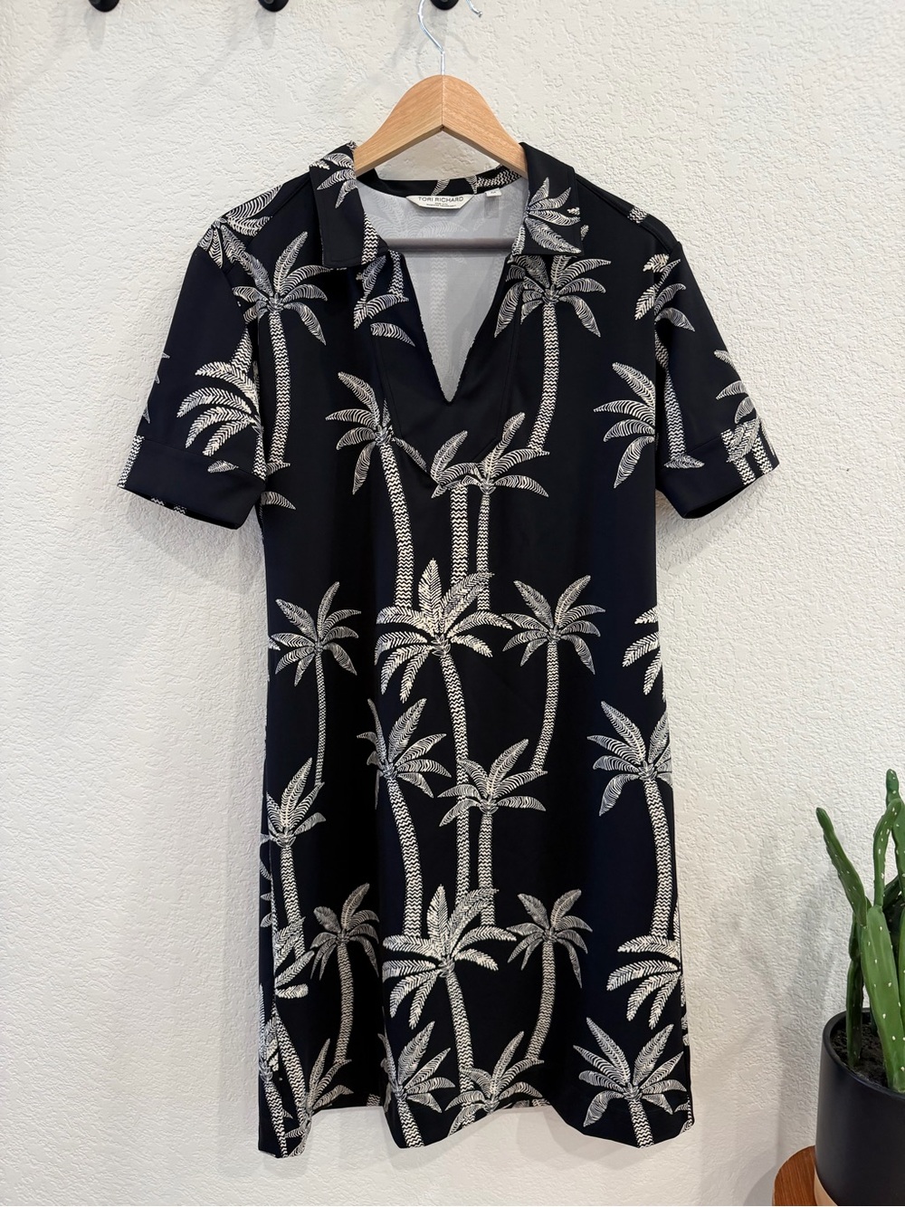 Tori Richard Palm Tree Lined Phoenix Dress Size Medium